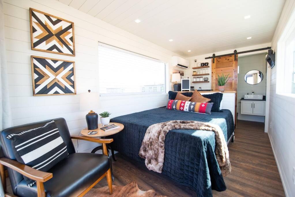 New The Buffalo-Shipping Container In Alpine Eksteriør billede